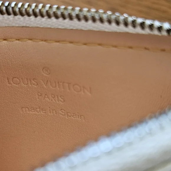 ☆ MINT☆ Louis Vuitton x Takashi Murakami Multicolor Pochette Cles Blanc - Picture 10 of 13